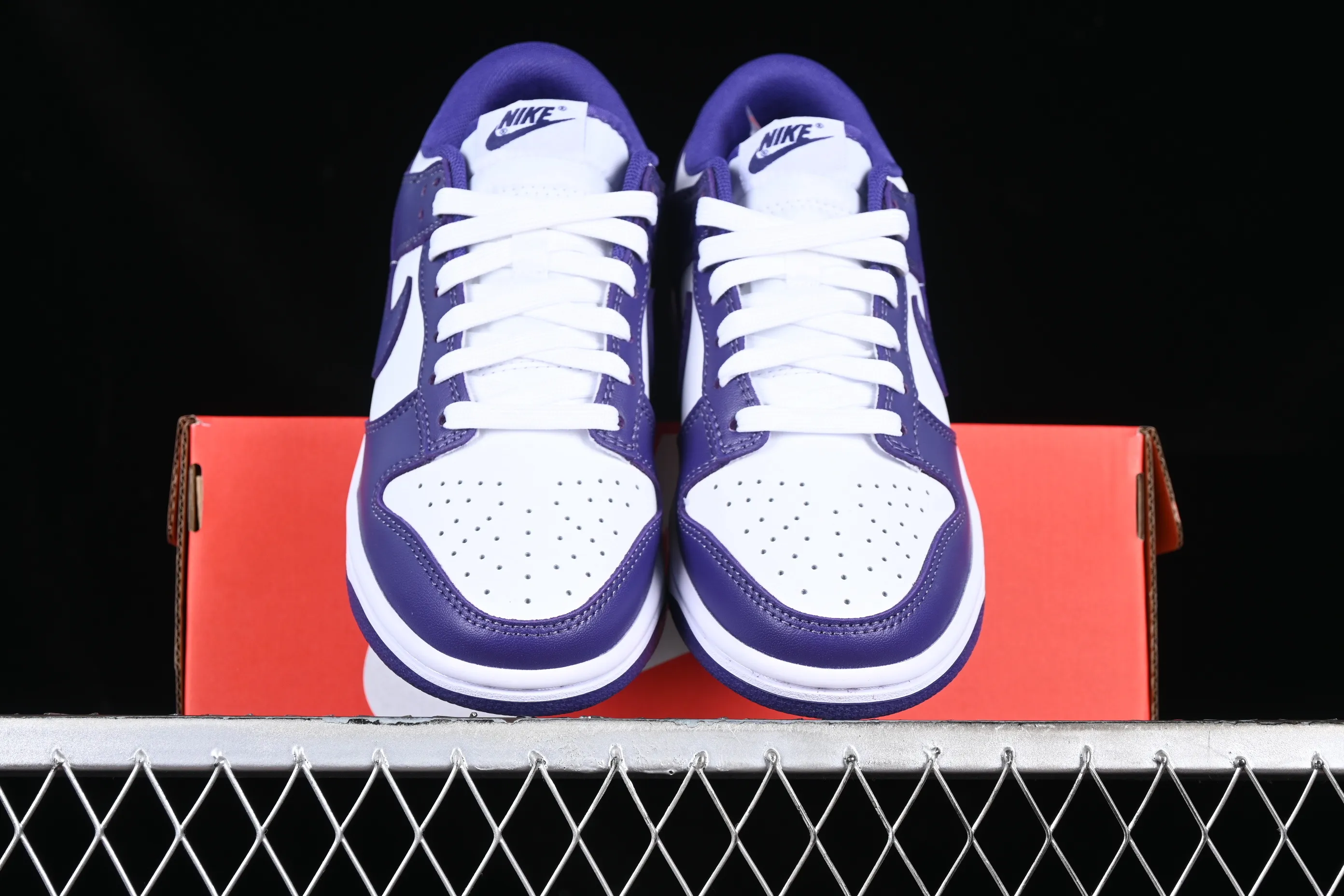 All categories Nk SB Dunk Series Nk SB Dunk Low low-top sneakers Cost-effective version Nk Dunk Low SB Retro White and Purple Dunk Series low-top casual sports skateboard shoes DD1391-104